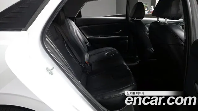 Hyundai AVANTE Avante (CN7) — Фото автомобиля 12