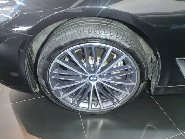 BMW 5 Series — Фото автомобиля 22