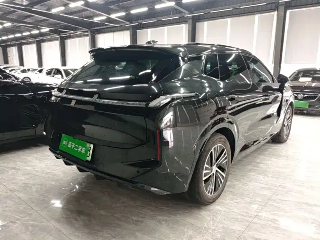 Lynk & Co Lynk & Co 08 EM-P 2023 220km 4WD Performance Halo — Фото автомобиля 6