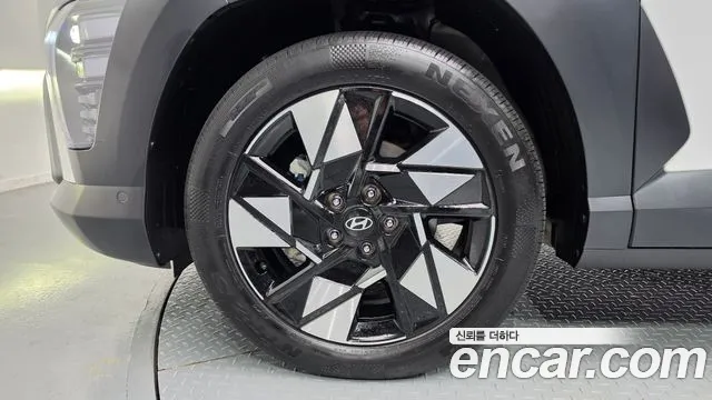 Hyundai Kona — Фото автомобиля 5