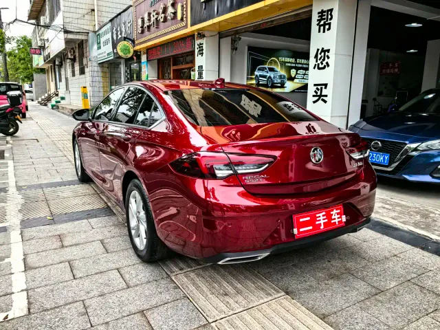 Buick Regal — Фото автомобиля 7