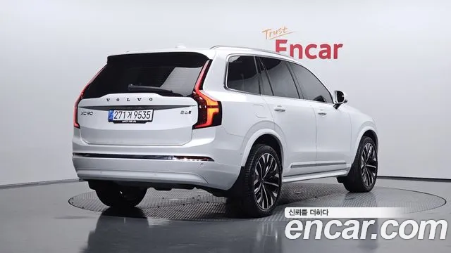 Фотография автомобиля — Volvo XC90 Generation 2