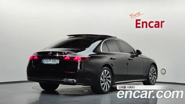 Mercedes-Benz E-Class E-класс W214 E300 4MATIC Exclusive — Фото автомобиля 2