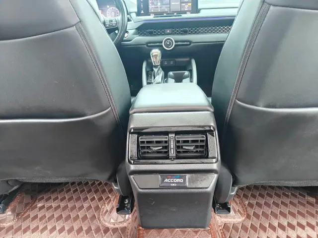 Honda Accord — Фото автомобиля 19