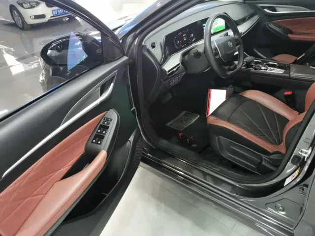 Changan Eado — Фото автомобиля 15