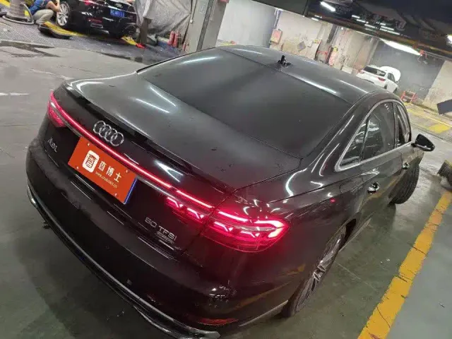 Audi A8 — Фото автомобиля 6