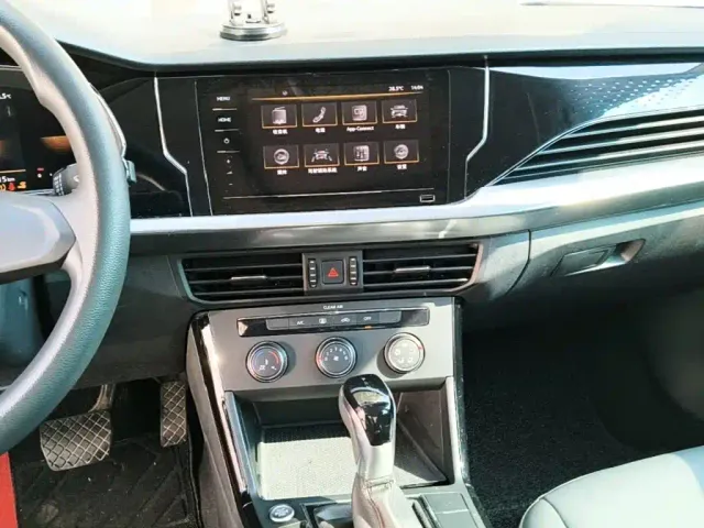Volkswagen Passat — Фото автомобиля 12