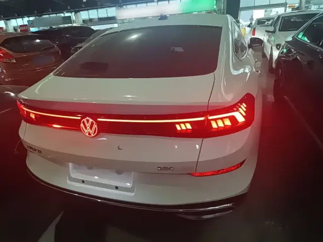 Volkswagen Lamando — Фото автомобиля 5