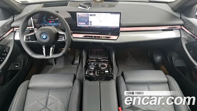 BMW i5 — Фото автомобиля 7