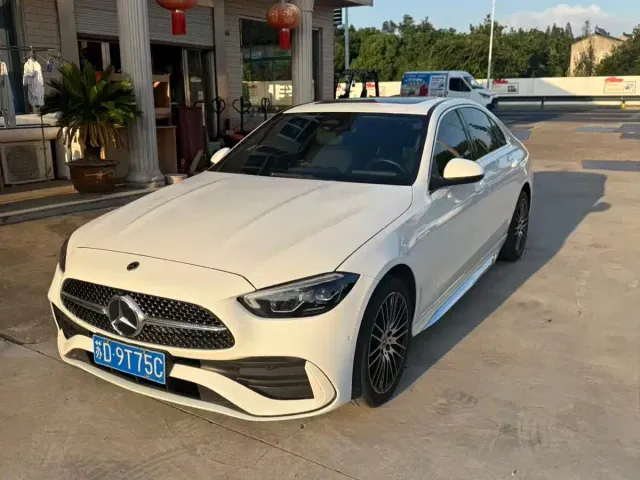 Фотография автомобиля — Mercedes-Benz C-Class