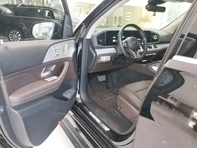 Mercedes-Benz GLE-Class — Фото автомобиля 15