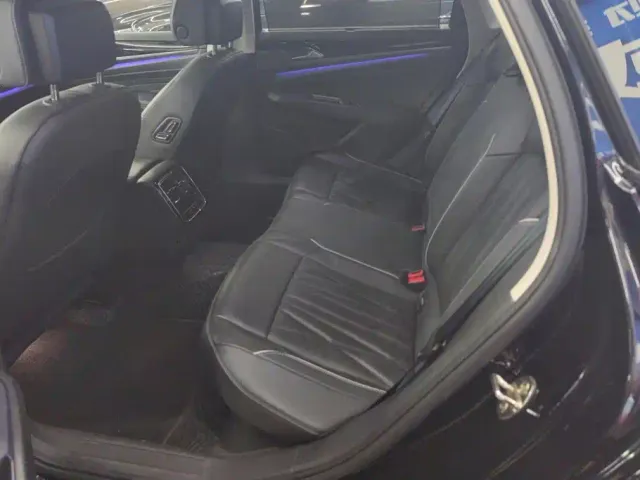 Volkswagen Passat — Фото автомобиля 11