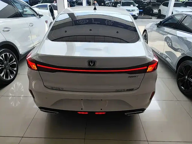 Changan Eado — Фото автомобиля 5