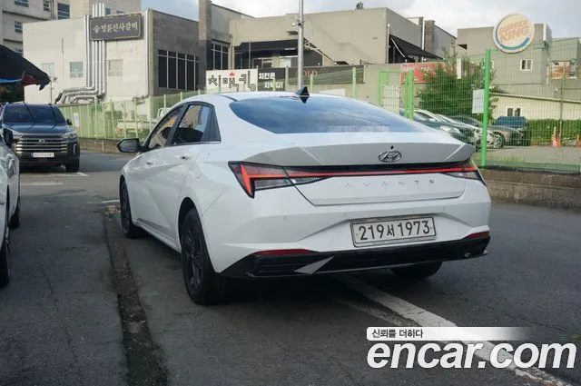 Hyundai Avante CN7 — Фото автомобиля 5