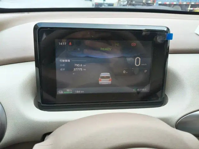 Wuling Hongguang Mini EV — Фото автомобиля 13