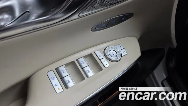 Genesis GV70 2.5T Бензин 2WD — Фото автомобиля 29