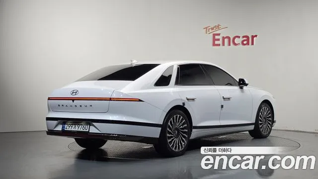 Hyundai Grandeur GN7 — Фото автомобиля 2