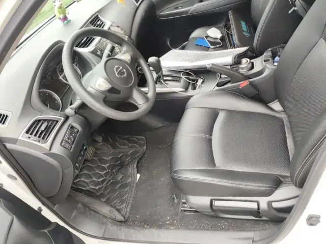 Nissan Sylphy — Фото автомобиля 11