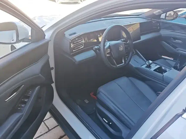BYD Qin L — Фото автомобиля 15