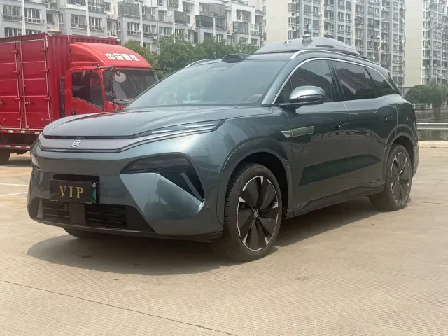BYD Tang L — Фото автомобиля 3