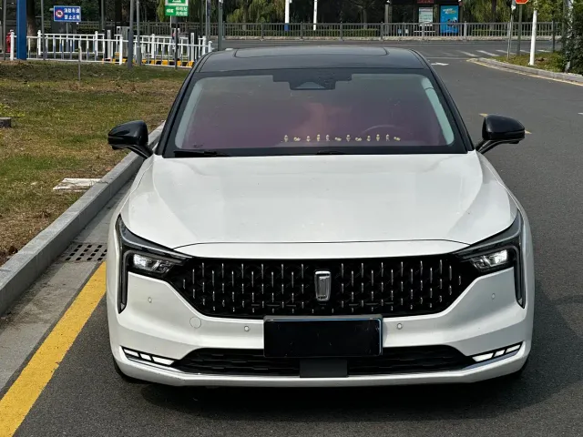 Bestune B70 — Фото автомобиля 2