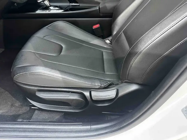 Hyundai Elantra — Фото автомобиля 10