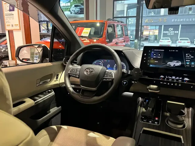 Toyota Granvia — Фото автомобиля 22