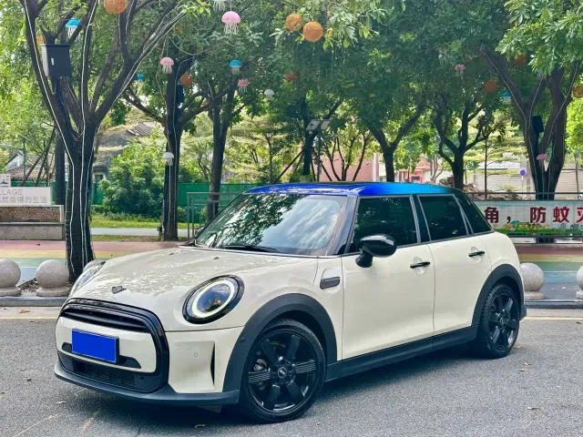 MINI Hatch — Фото автомобиля 3