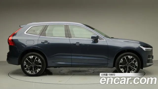 Volvo XC60 2nd Gen — Фото автомобиля 3