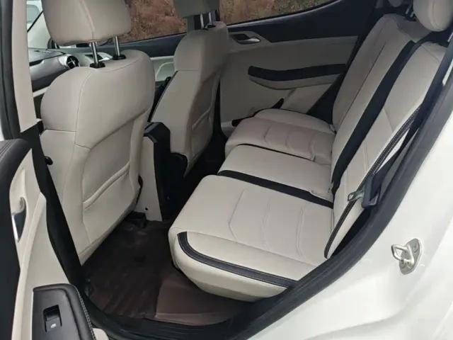 BYD Yuan Pro — Фото автомобиля 16