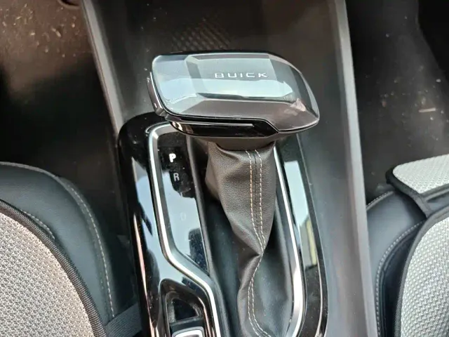 Buick Verano — Фото автомобиля 10