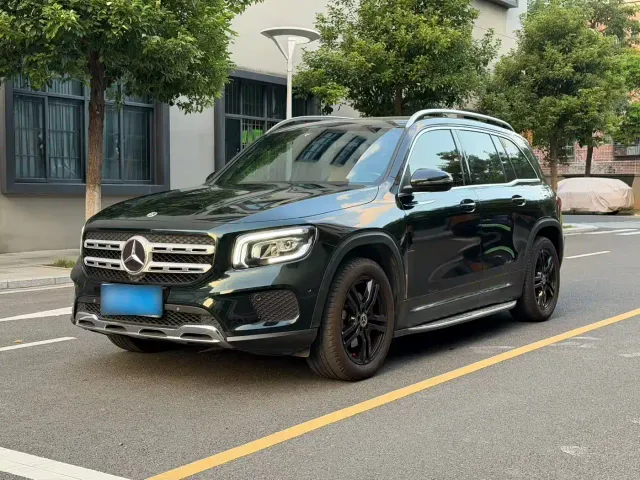 Фотография автомобиля — Mercedes-Benz GLB-Class