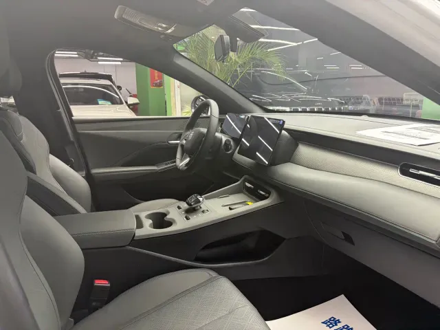BYD Qin PLUS — Фото автомобиля 7