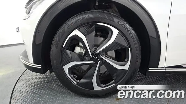 Kia EV6 — Фото автомобиля 5