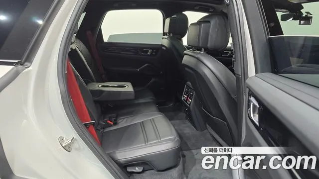 Porsche Cayenne PO536 — Фото автомобиля 12