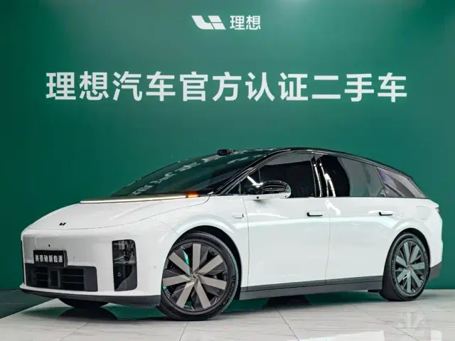 Фотография автомобиля — Li Auto i6