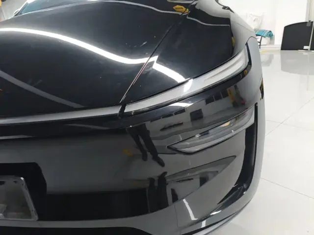 Tesla Model Y — Фото автомобиля 23