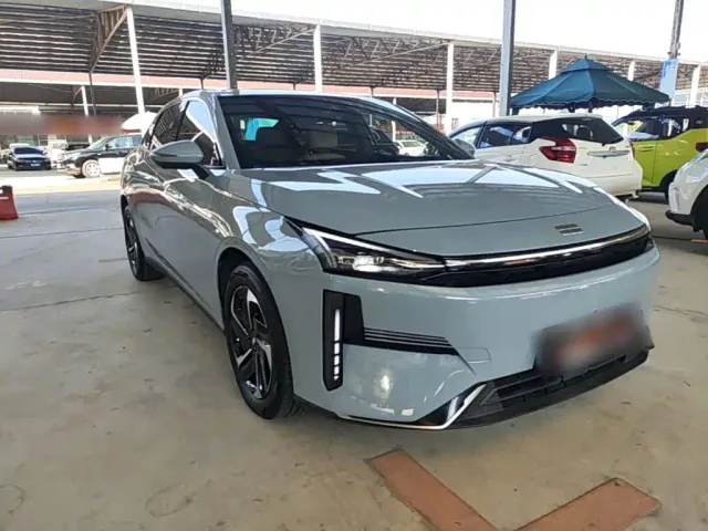Geely Galaxy L6 — Фото автомобиля 3