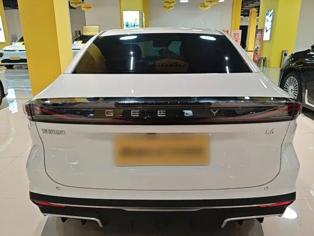 Geely Galaxy L6 — Фото автомобиля 5
