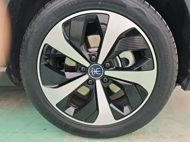 BYD Song PLUS — Фото автомобиля 16