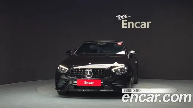 Mercedes-Benz E-Class — Фото автомобиля 3