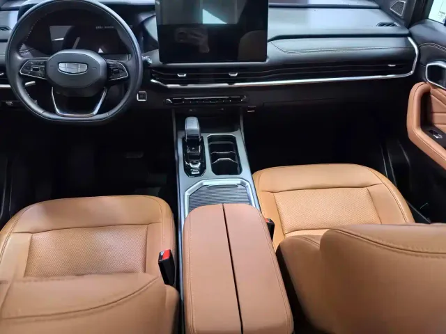 Geely Haoyue L — Фото автомобиля 10