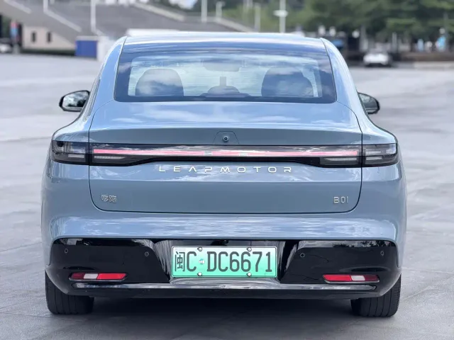 Leapmotor Leapmotor B01 2026 550 LiDAR Edition — Фото автомобиля 5