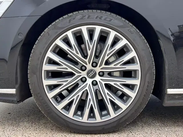Audi A8 — Фото автомобиля 11