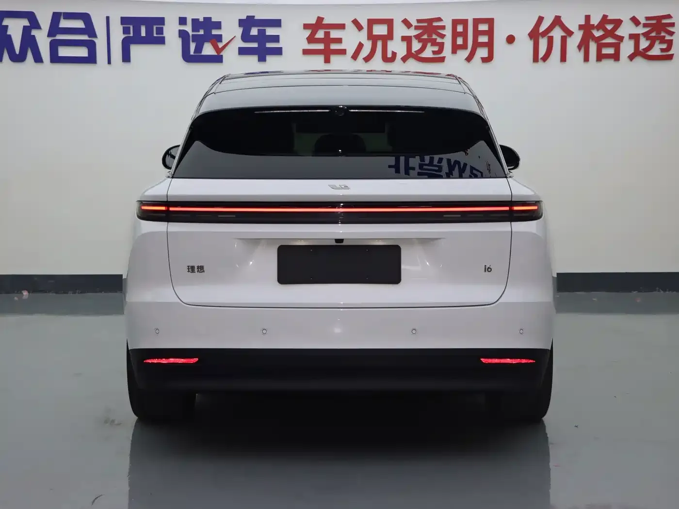 Li Auto Li Auto i6 2025 4WD Base Model — Фото автомобиля 21