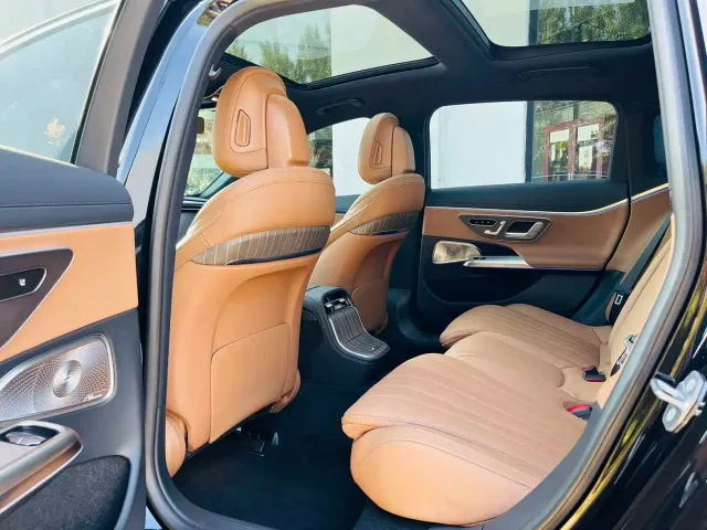 Mercedes-Benz E-Class — Фото автомобиля 9