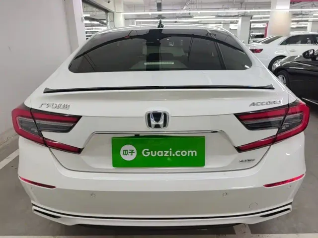 Honda Accord — Фото автомобиля 5