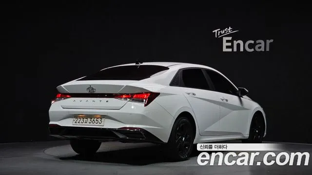 Hyundai Avante CN7 — Фото автомобиля 2