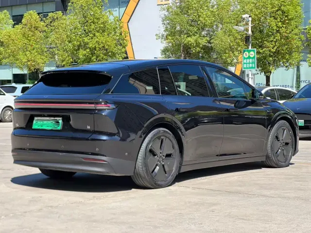 Li Auto i6 — Фото автомобиля 13
