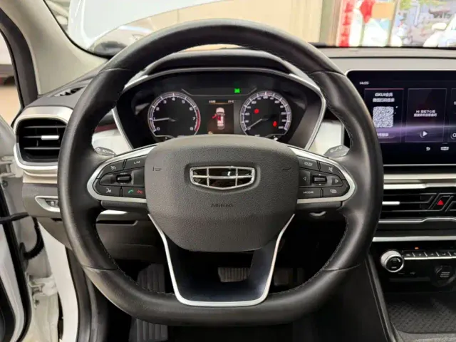 Geely Binyue — Фото автомобиля 11